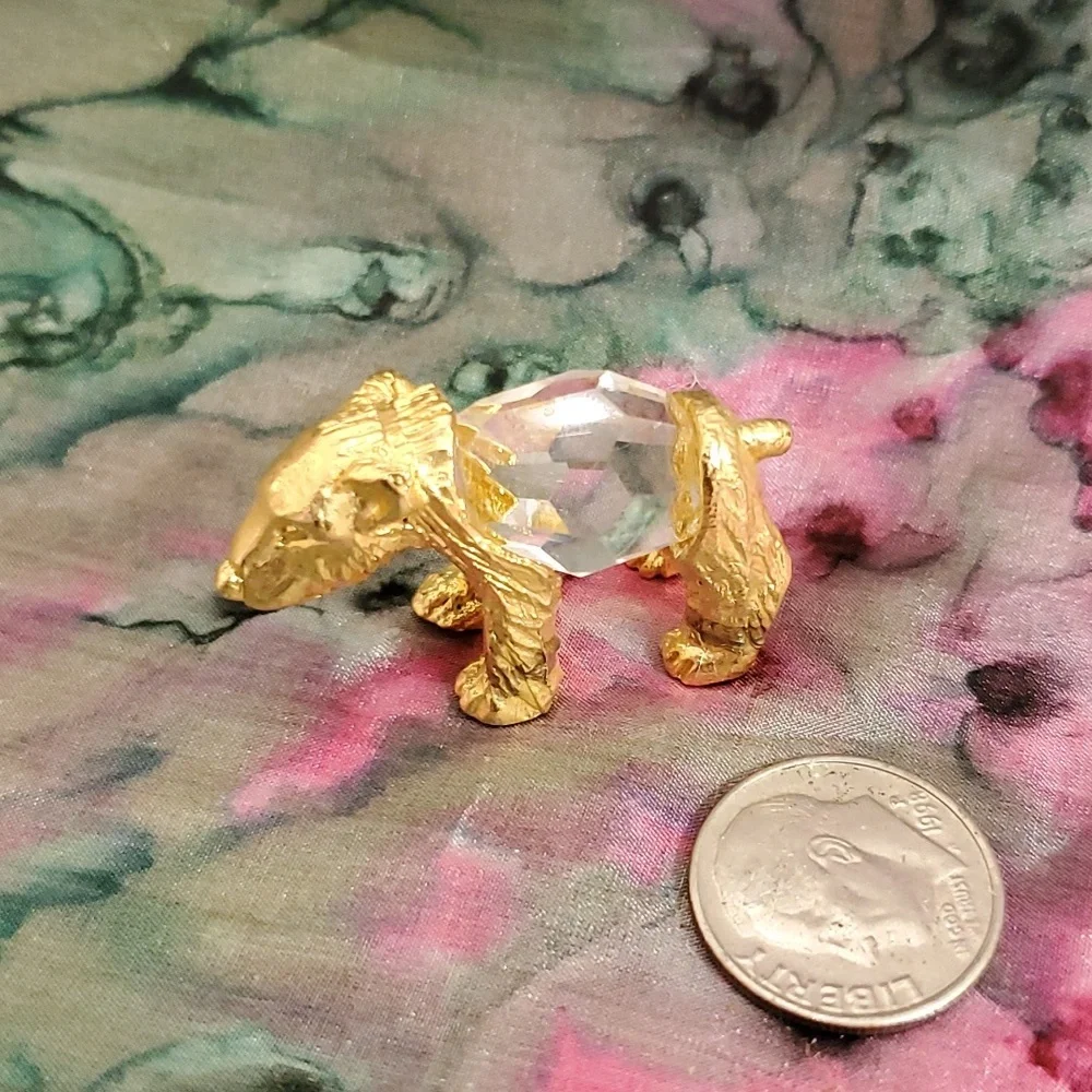 Crystal menagerie bear D